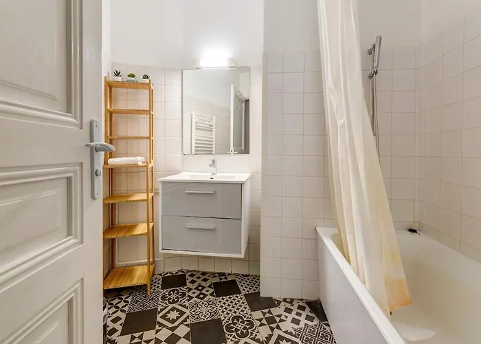 Cosy 3ch lumineux, central&calme, 8 pers * Reims