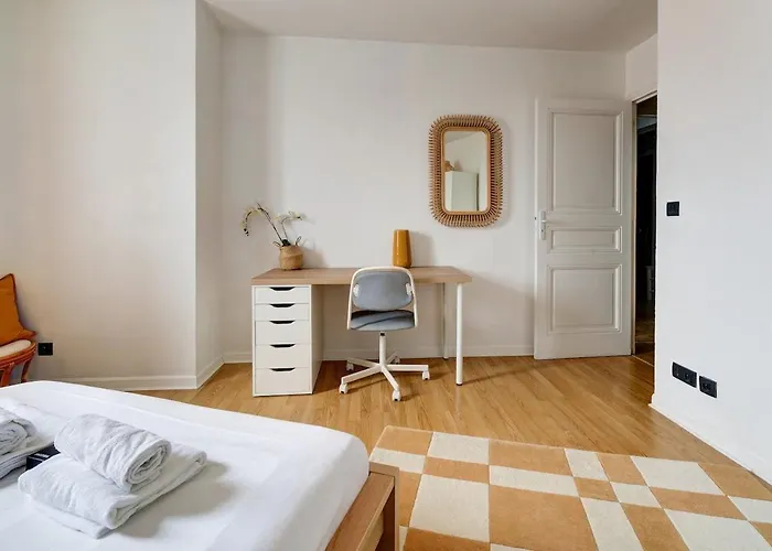 Cosy 3Ch Lumineux, Central & Calme, 8 Pers Apartment